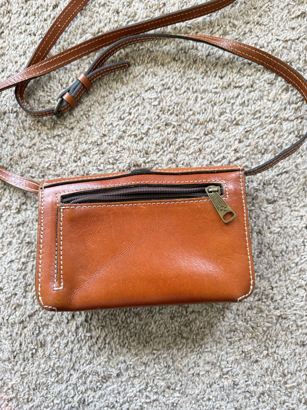 Patricia Nash Torri Leather Corssbody - Picture 5 of 10